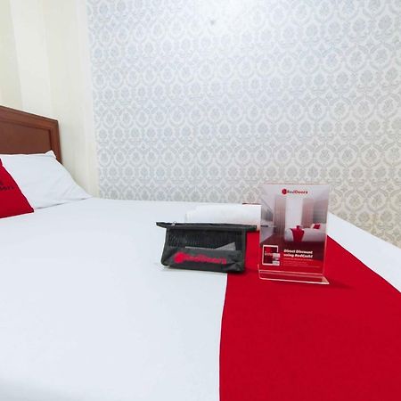 Reddoorz @ Davao Hub General Luna Kültér fotó